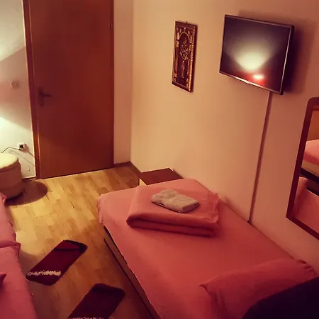 Vendégház Pansion Focin